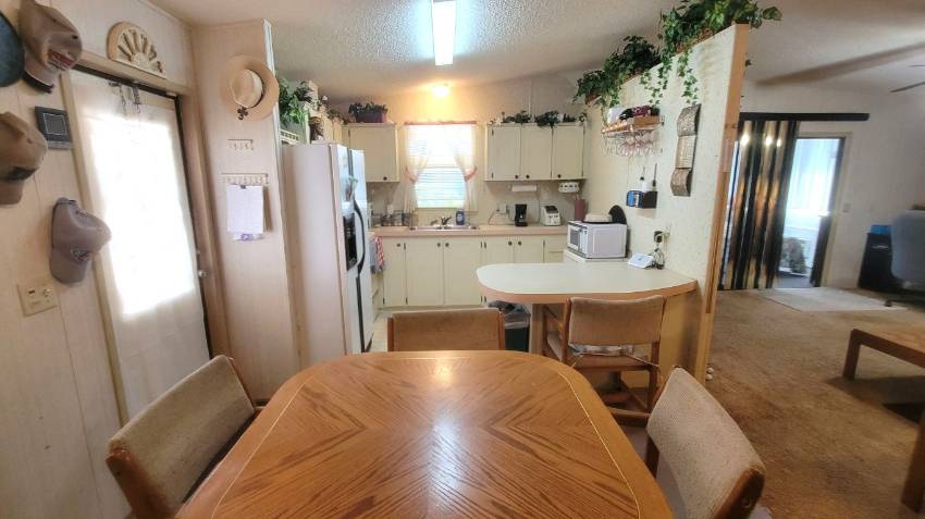 2031 Oriole Lane a Lake Wales, FL Mobile or Manufactured Home for Sale